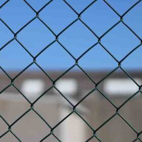 50mm x 3.15/2.24mm Green PVC Chain Link - Image 2